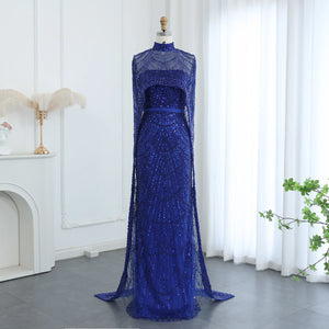 Vestido de Festa Luxuoso com Pérolas e Capa