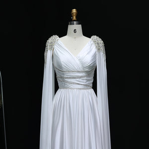 Vestido de Festa Luxo em Cetim e Capa Decorada com Cristais
