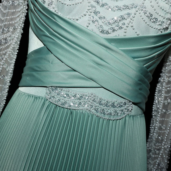 Vestido de Festa Luxo em Cetim Decorado com Cristais