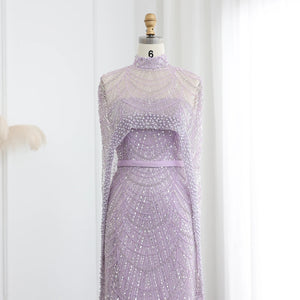 Vestido de Festa Luxuoso com Pérolas e Capa