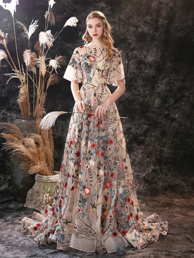 Vestido de Festa Longo Florido em Renda Vintage - Pronta Entrega