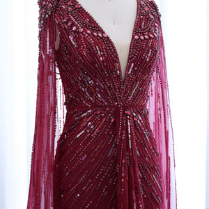 Vestido de Festa Maxi Luxo Adornado em Cristais com Capa Detalhada