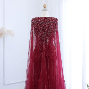 Vestido de Festa Maxi Luxo Adornado em Cristais com Capa Detalhada