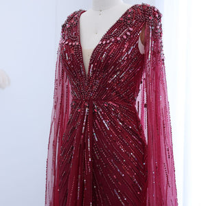 Vestido de Festa Maxi Luxo Adornado em Cristais com Capa Detalhada