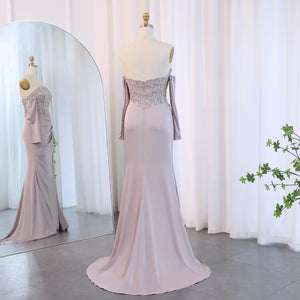 Vestido de Festa Estilo Sereia com Fenda Alta e Detalhes em Cascata