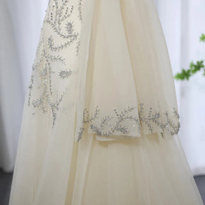 Vestido de Festa Longo com Saia Esvoaçante e Brilho - Modelo Especial