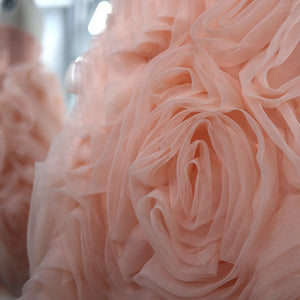 Vestido de Festa Clássico com Saia Decorada com Rosas em Tule - Modelo Especial