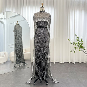 Vestido de Festa Luxuoso com Pérolas e Capa
