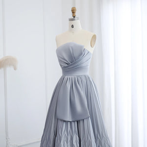 Vestido de Festa Longo Encantador em Tule com Cristais