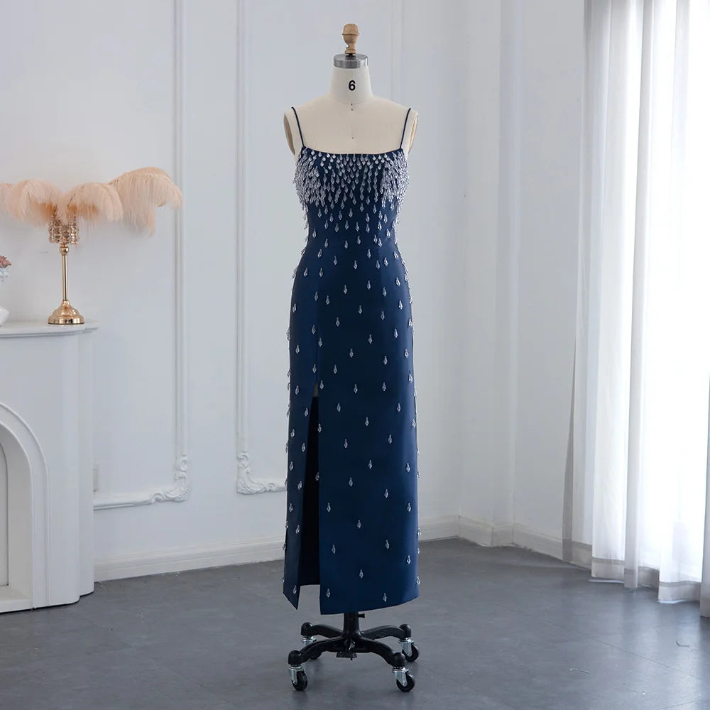 Vestido de Festa Charmoso com Alças Finas e Brilho