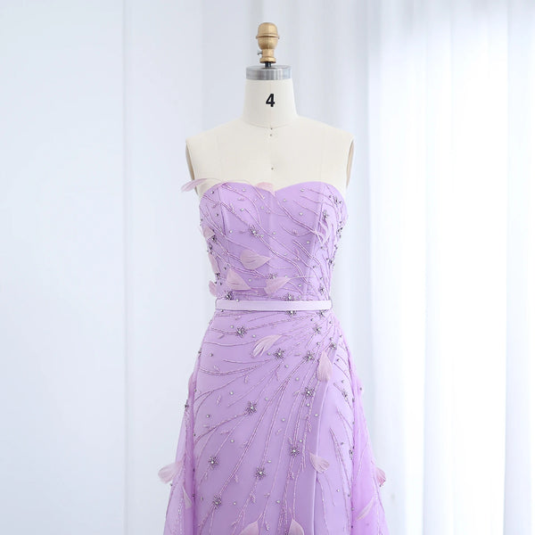 Vestido de Festa Lilás Encanto em Renda Slit