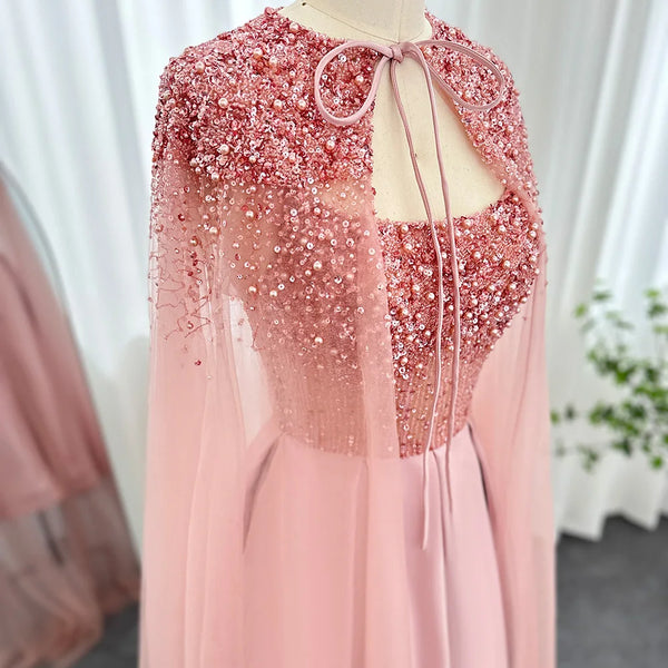 Vestido de Festa Luxo com Capa e Detalhes em Cristais