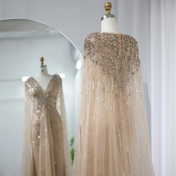 Vestido de Festa Maxi Luxo Adornado em Cristais com Capa Detalhada