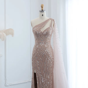 Vestido de Festa Sereia com Detalhes de Pedrarias e Manga Capa