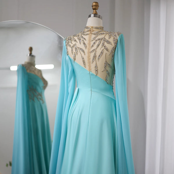 Vestido de Festa Longo Azul com Decorações Reais Douradas - Modelo Especial