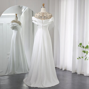 Vestido de Festa Longo em Seda Branca com Mangas Curtas Elegantes