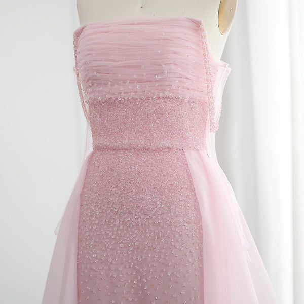 Vestido de Festa Rosa Luxuoso com Bordados e Sobressaia