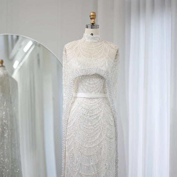 Vestido de Festa Luxuoso com Pérolas e Capa
