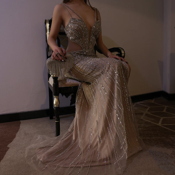 Vestido de Festa Luxo Cristal com Recortes Laterais