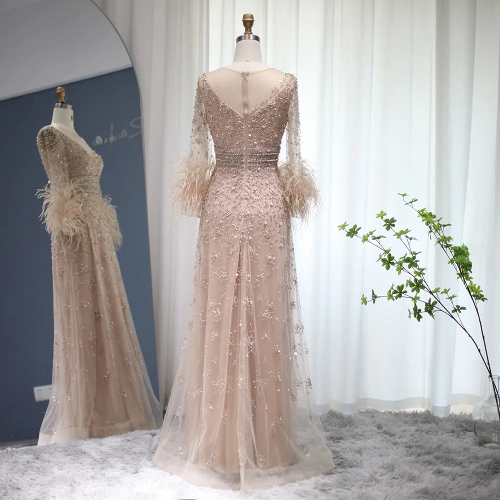 Vestido de Festa Longo Gala com Detalhes em Plumas (Pronta Entrega)