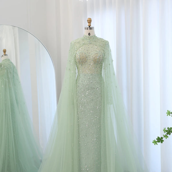 Vestido Longo com Capa e Pedrarias Sky