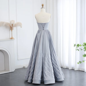 Vestido de Festa Longo Encantador em Tule com Cristais