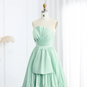 Vestido de Festa Longo Encantador em Tule com Cristais