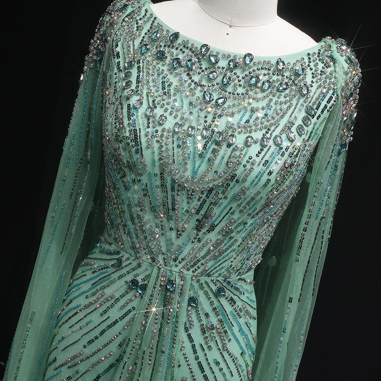 Vestido de Festa Maxi Luxo Adornado em Cristais com Capa e Busto Detalhado