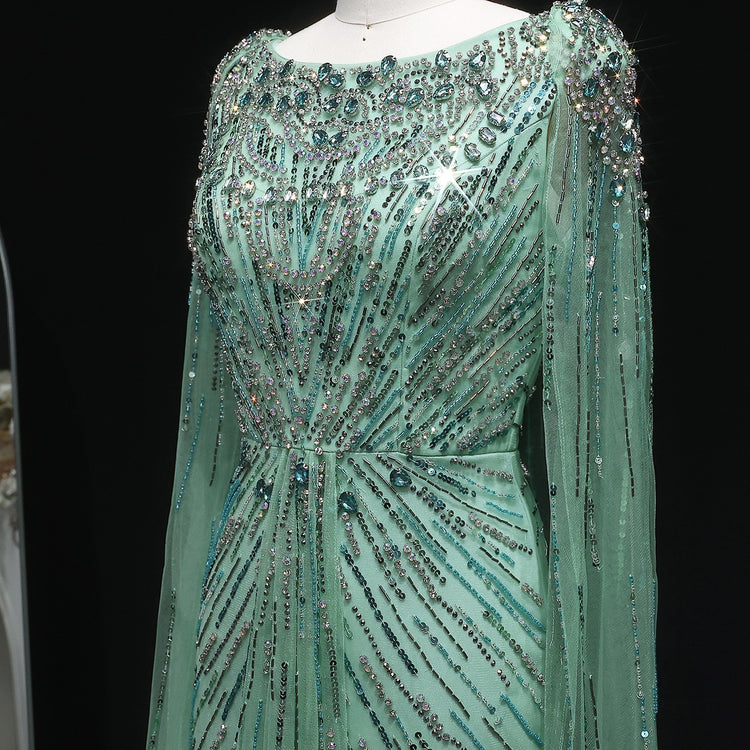 Vestido de Festa Maxi Luxo Adornado em Cristais com Capa e Busto Detalhado