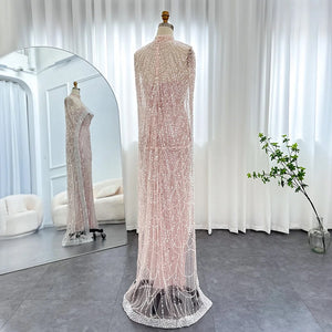 Vestido de Festa Luxuoso com Pérolas e Capa