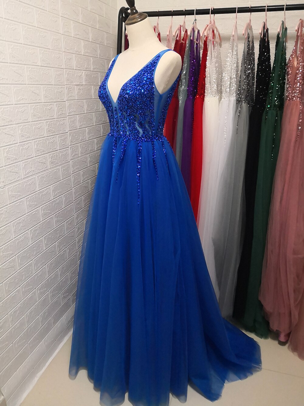 Vestido de Festa Longo Pandora em Renda e Cristal Azul Serenity - Mode –  Moncalieri