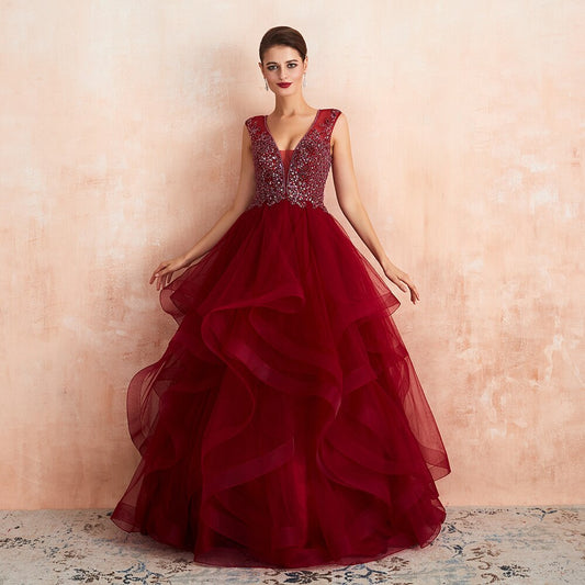 Vestido de Festa Luxo com Tule em Camadas e Decoração em Cristais - (Pronta Entrega)