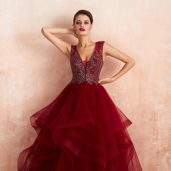 Vestido de Festa Luxo com Tule em Camadas e Decoração em Cristais - (Pronta Entrega)