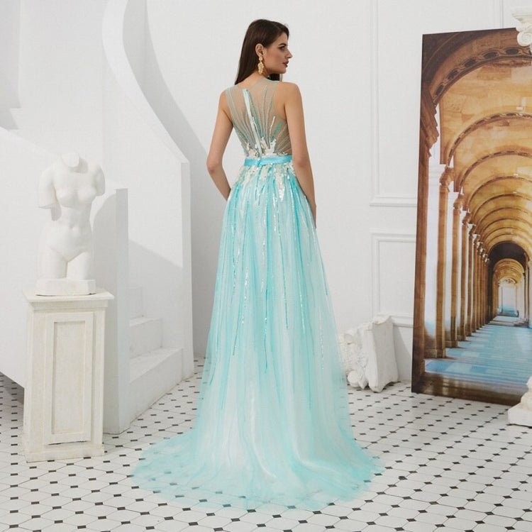 Vestido azul com tule transparente 2025
