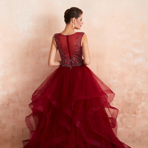 Vestido de Festa Luxo com Tule em Camadas e Decoração em Cristais - (Pronta Entrega)