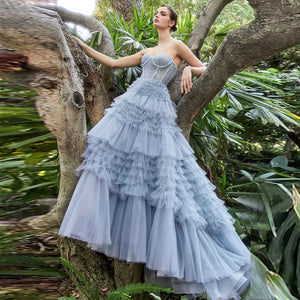 Vestido de Festa com Saia em Volume Luxuoso - Modelo Especial