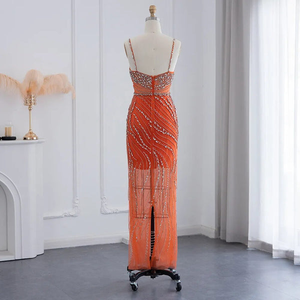 Vestido de Festa Adornado em Cristais com Alça