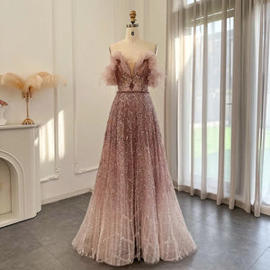 Vestido de Festa Longo com Decote com Plumas - Modelo Especial