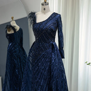 Vestido de Festa com Pluma Adornado com Brilho - Modelo Especial