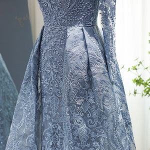 Vestido de Festa Maxi Luxo Decorado com Cristais e Manga Assimétrica - Modelo Especial
