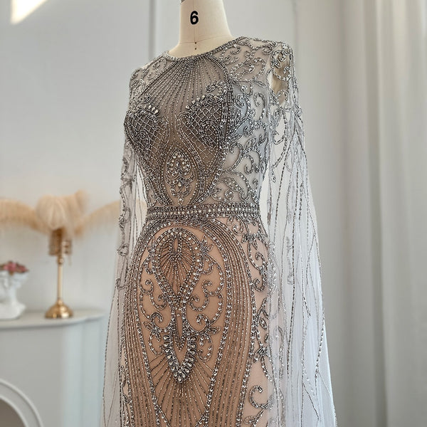 Vestido Maxi Luxo Imperatriz Decorado em Cristais com Capa - Modelo Especial
