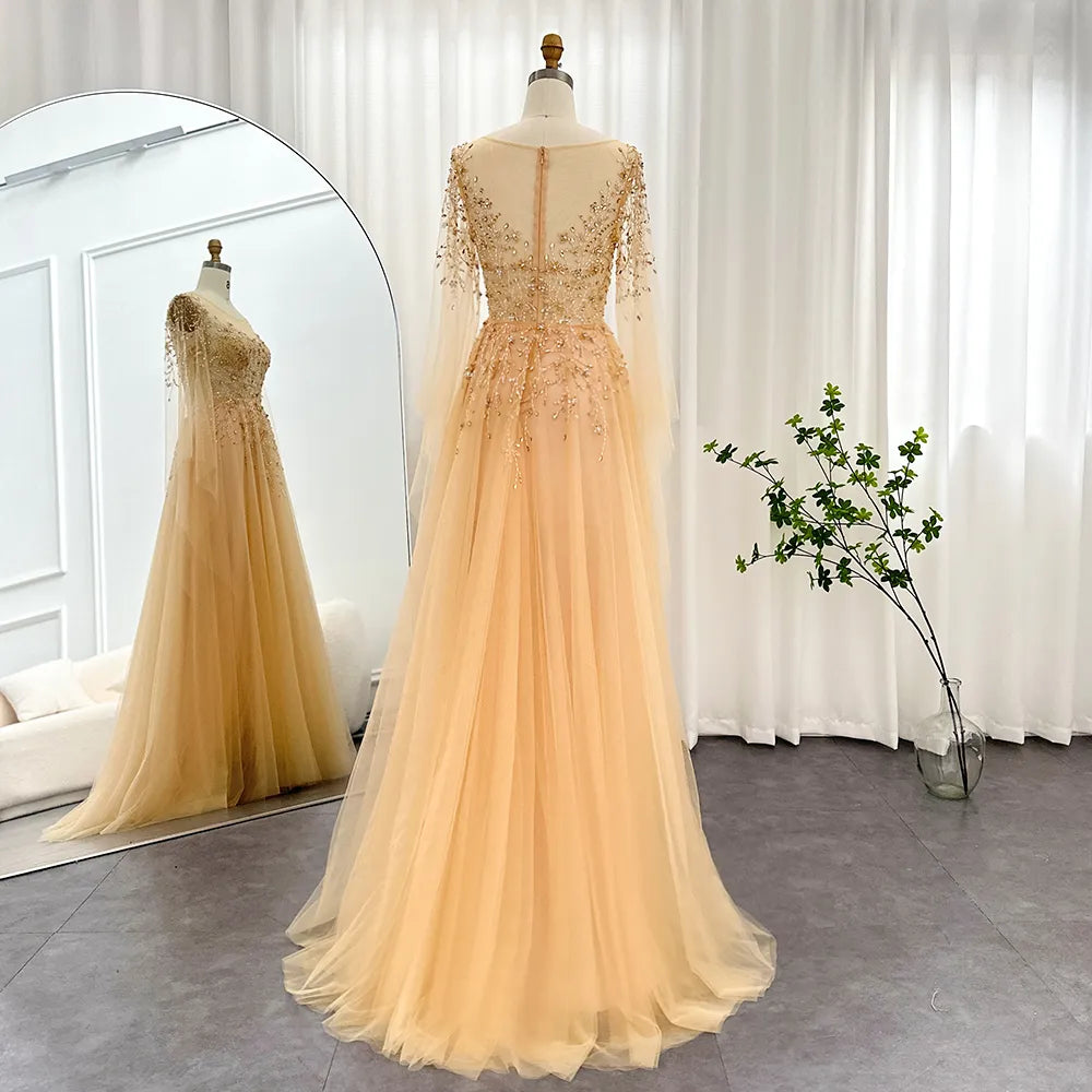 Vestido de Festa Dourado com Manga Detalhada - Modelo Especial