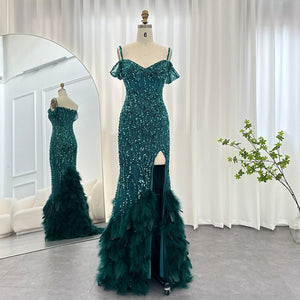 Vestido de Festa Luxo com Cauda Decorada em Plumas Luxuriantes