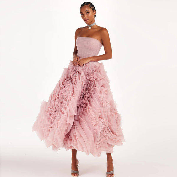 Vestido de Festa Clássico com Saia Decorada com Rosas em Tule - Modelo Especial
