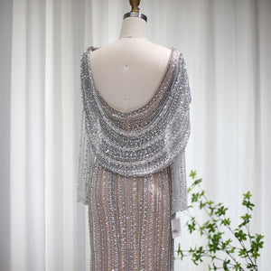 Vestido de Festa Luxo Clássico com Cravejado em Cristais com Manta - Modelo Especial