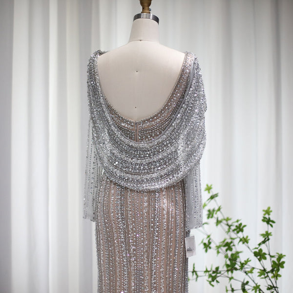 Vestido de Festa Luxo Clássico com Cravejado em Cristais com Manta - Modelo Especial