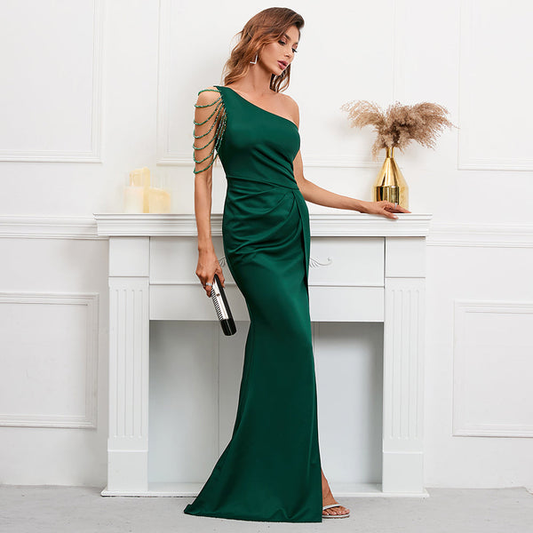 Vestido de Festa Longo com Ombro Assimétrico e Miçangas Verde (Pronta Entrega)