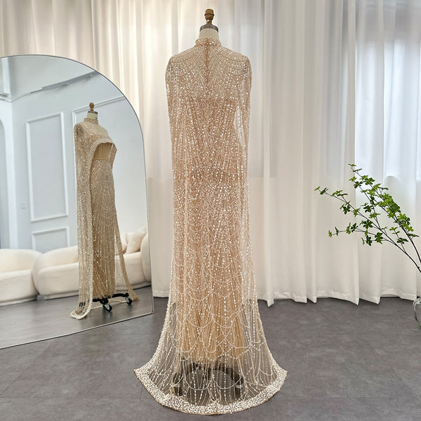 Vestido de Festa Luxuoso com Pérolas e Capa