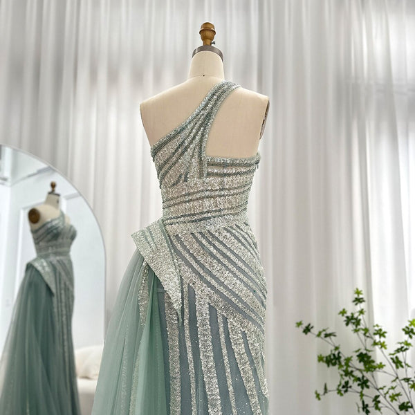 Vestido de Festa Luxo Ombro Assimétrico e Cauda em Tule - Modelo Especial