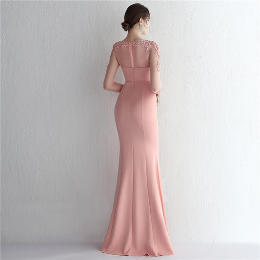 Vestido de Festa Longo com Detalhes em Renda e Apliques Florais Rosé